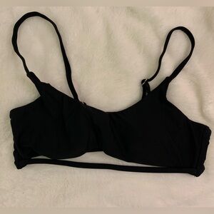 BLACK BIKINI TOP With CUTOUT IN FRONT